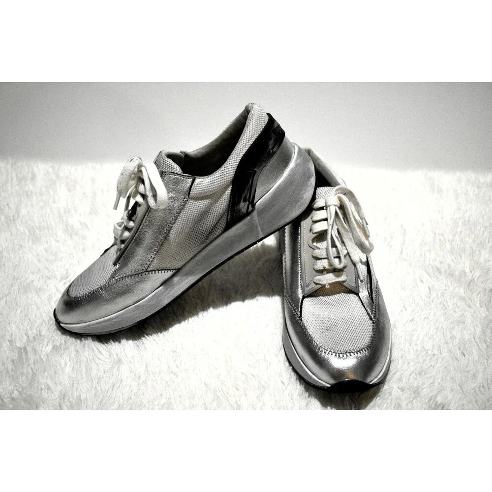 Franco Sarto Imperial Distressed Silver Mesh with Side Zipper - Women's Size 9